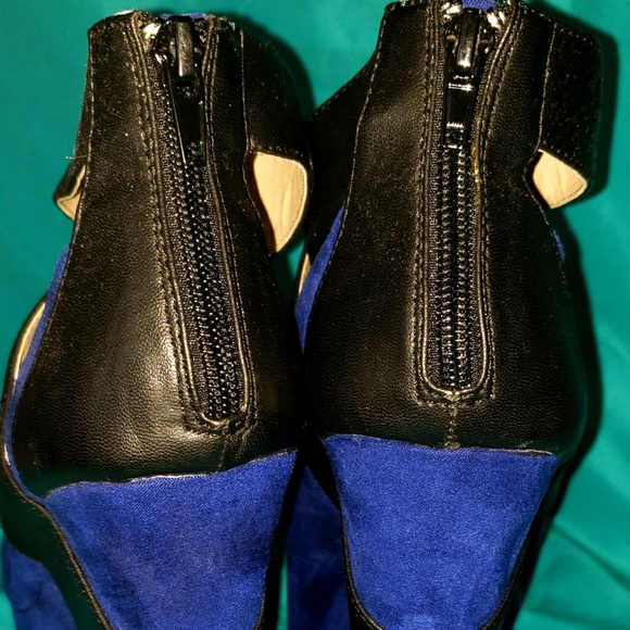 Shoes - Picture 3 of 8